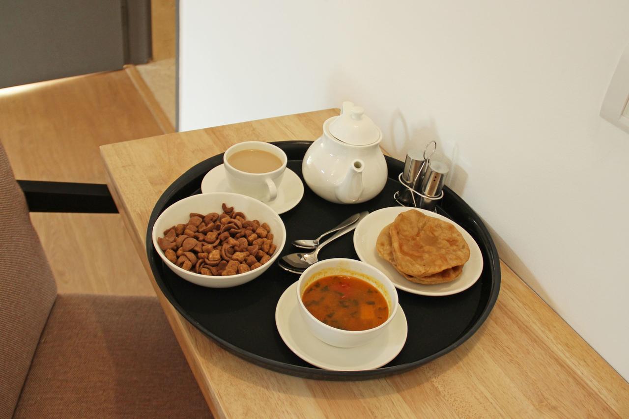 Oyo 4526 Jaydev Vihar Hotell Bhubaneswar Exteriör bild