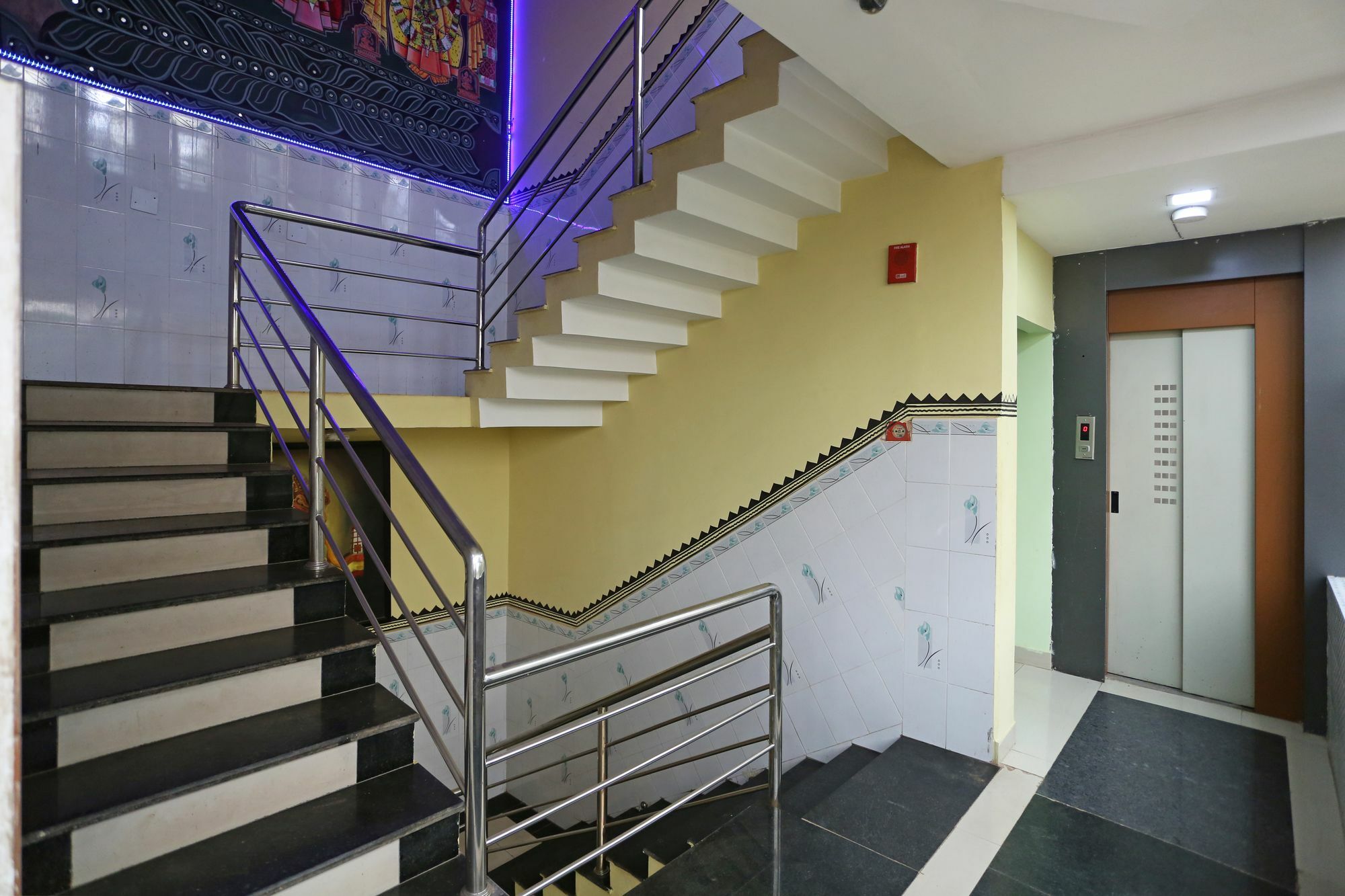 Oyo 4526 Jaydev Vihar Hotell Bhubaneswar Exteriör bild